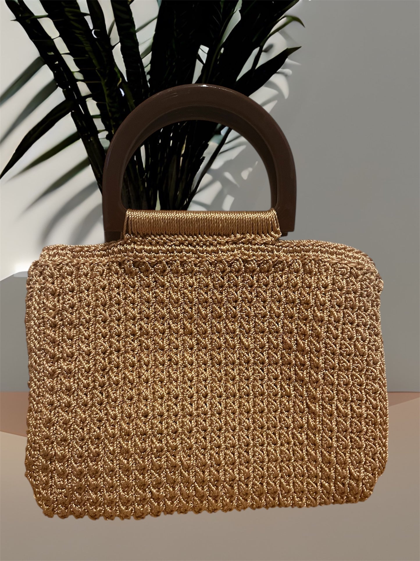 Häkelhandtasche in elegantem Naturton
